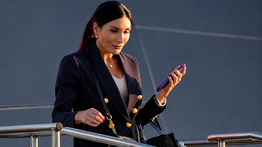 Laura Loomerβs net worth